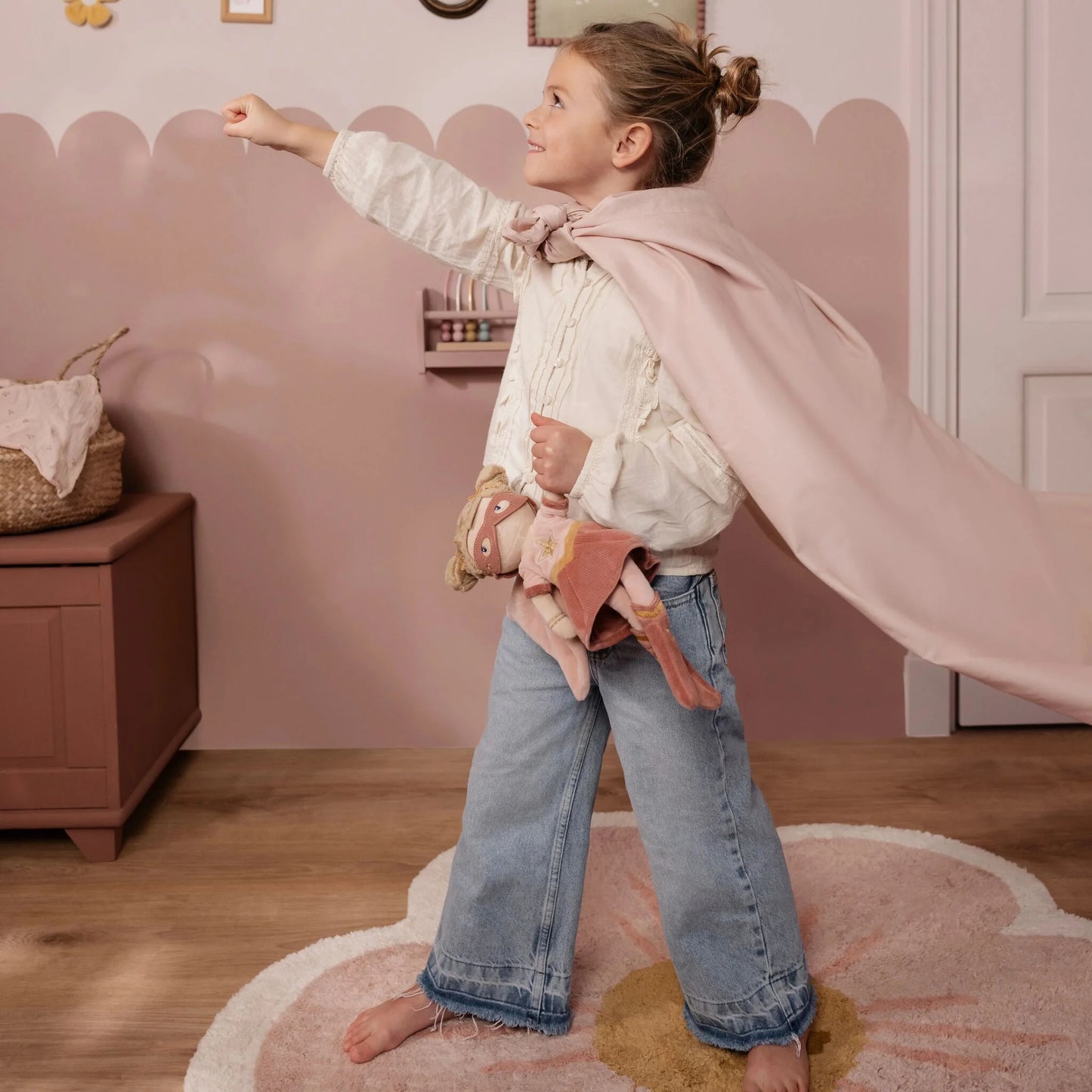 Little Dutch: knuffelpop superheld Rosa