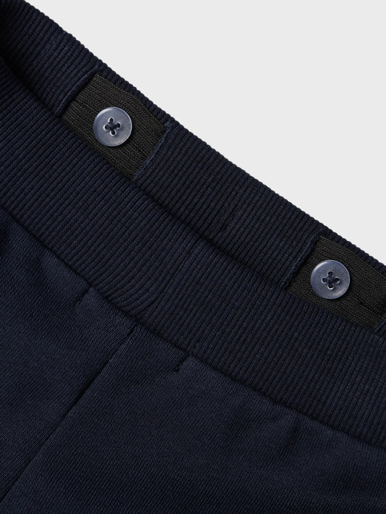Name it:Basil: jogging short navy