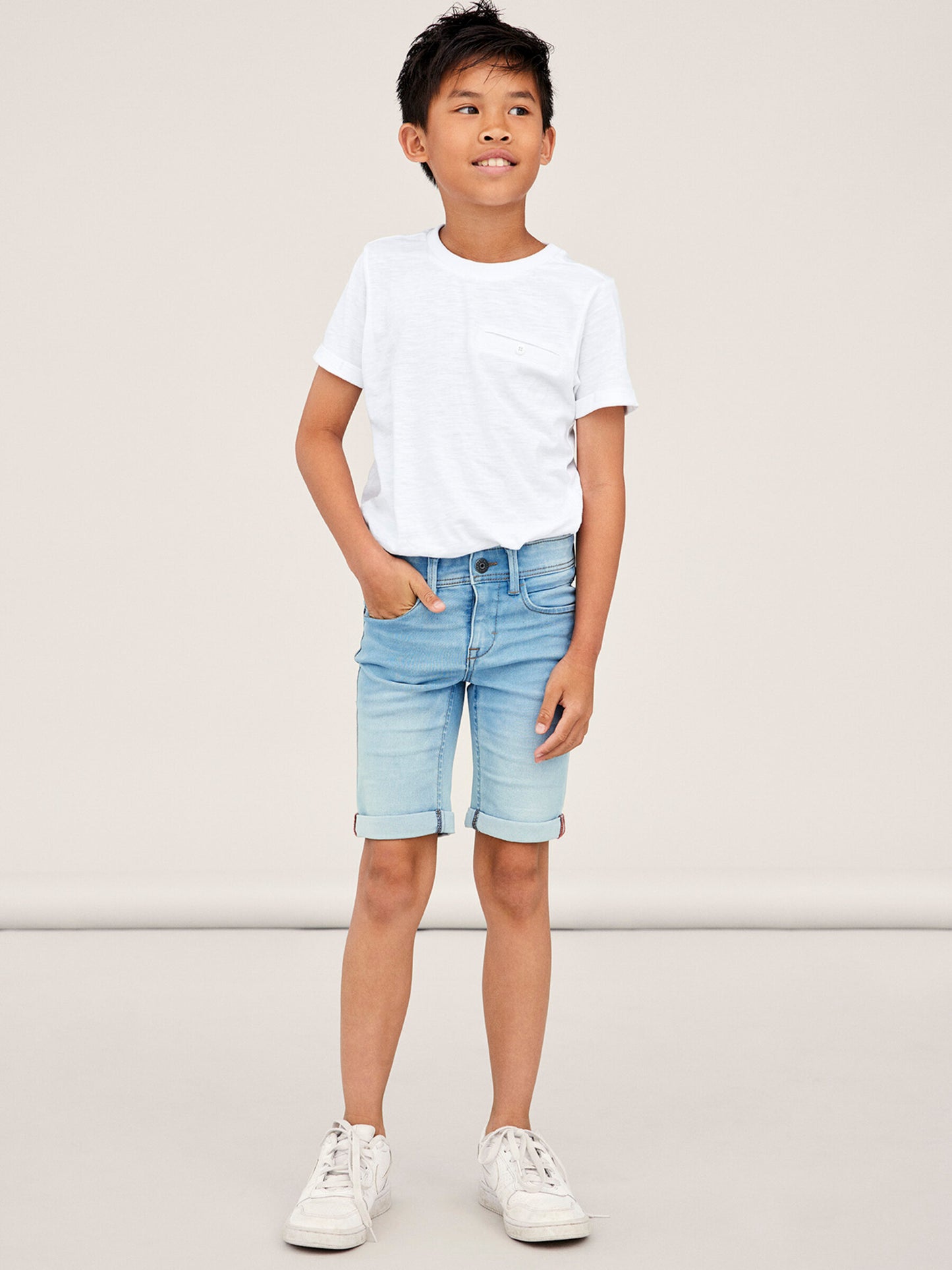 Name it: JOEL :Noos collectie: jeans short light blue denim