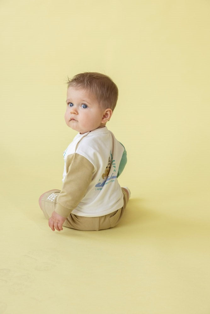 Feetje:Lazy days: short ochre