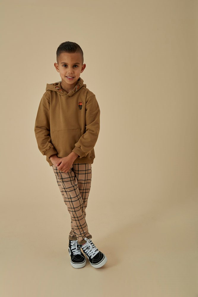 Sturdy: Jump for joy: pants stripes black
