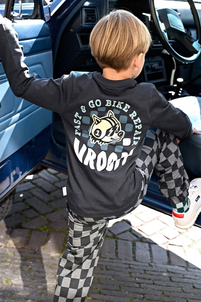 Sturdy:Fix it: longsleeve antaciet with backprint