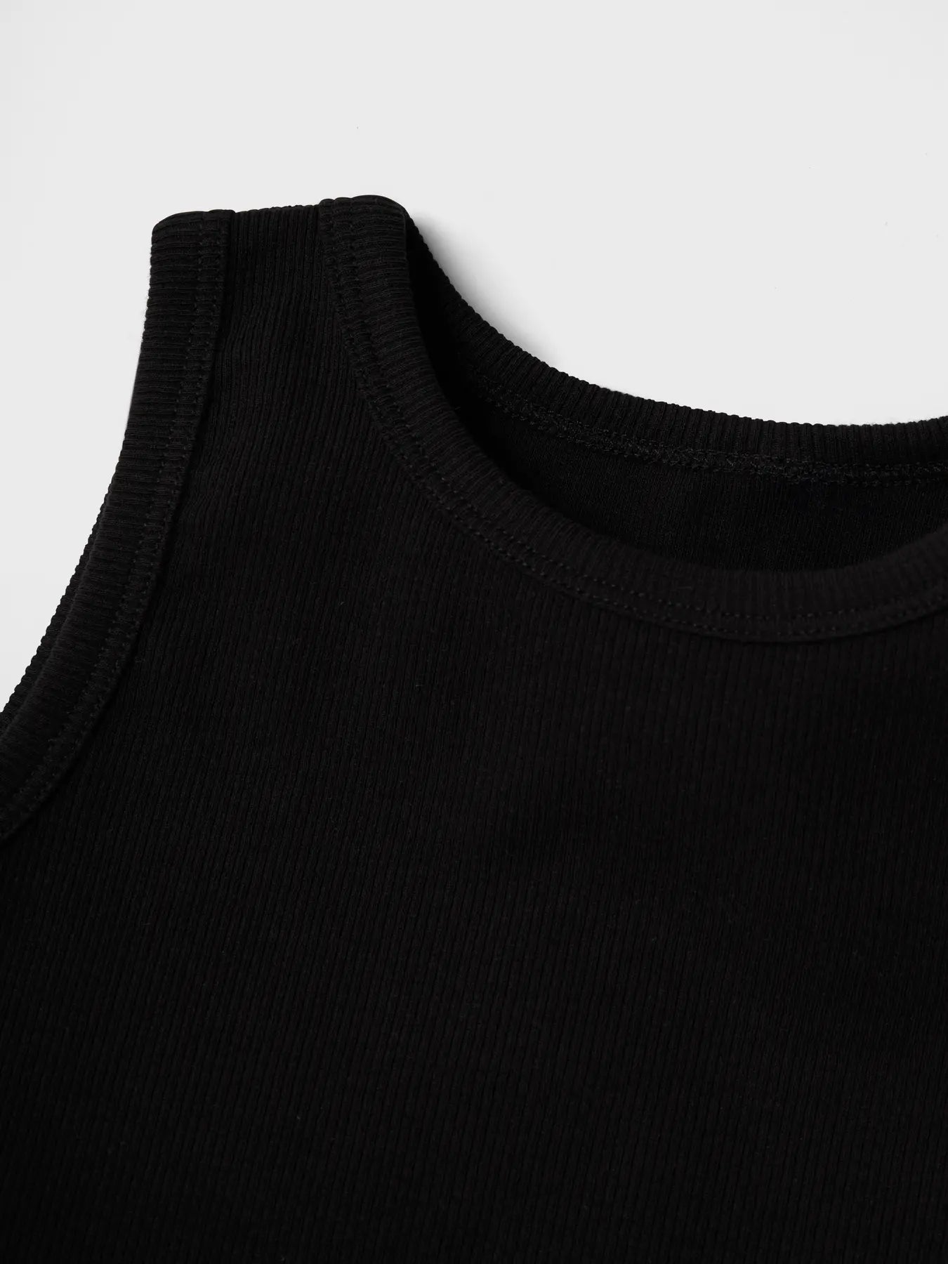 Name it: Short crop top ribble black