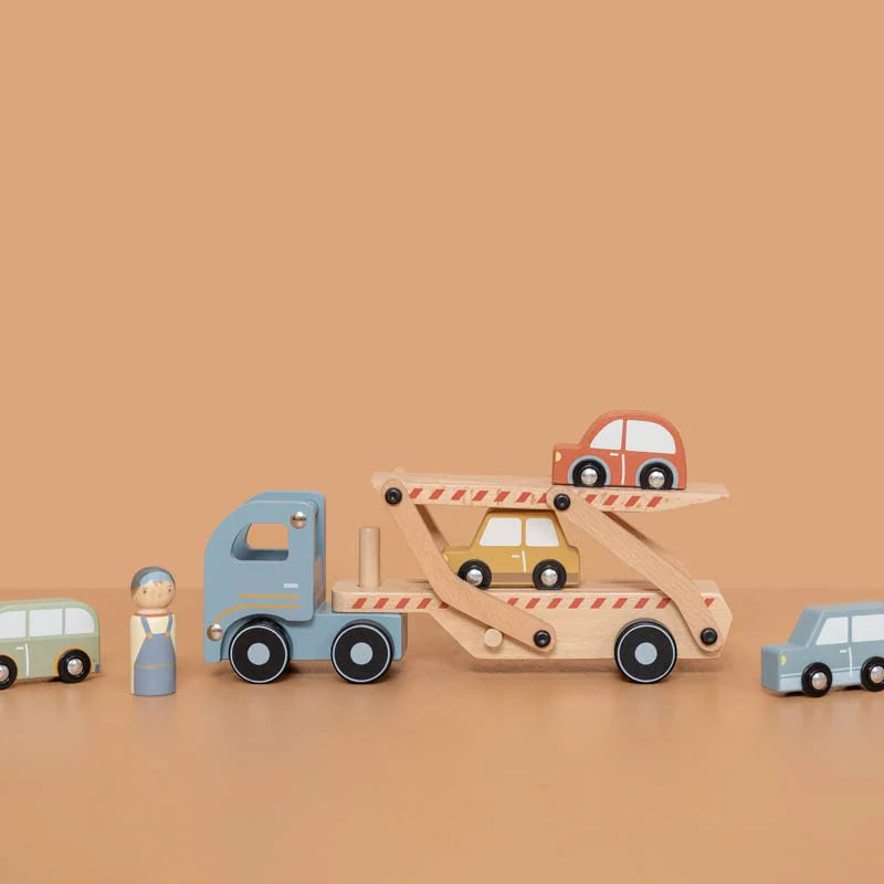 Little Dutch: houten autotransporter