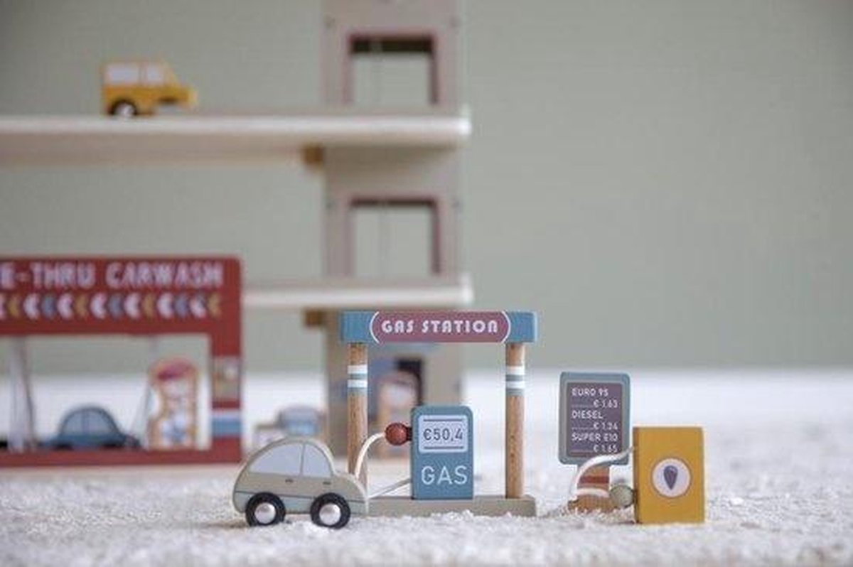 Little Dutch: garage