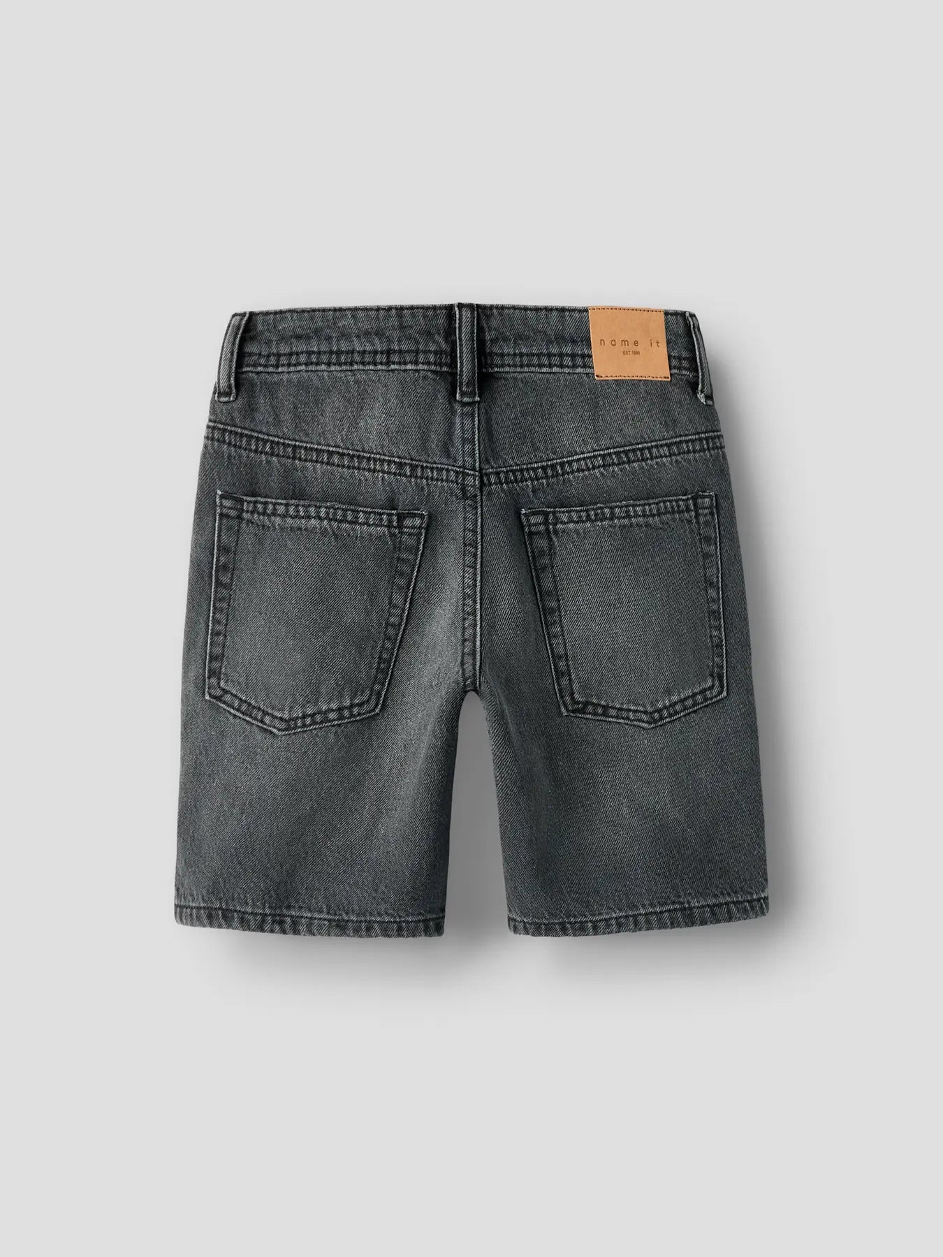Name it: Senne: Baggy short black denim washed