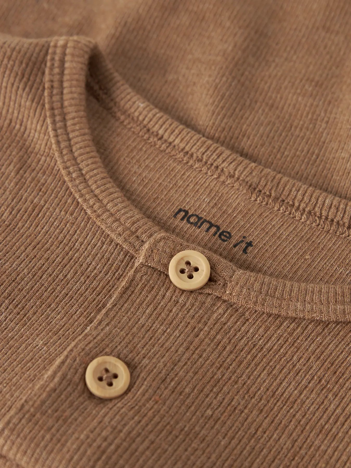 Name it:Noos LS camel rib