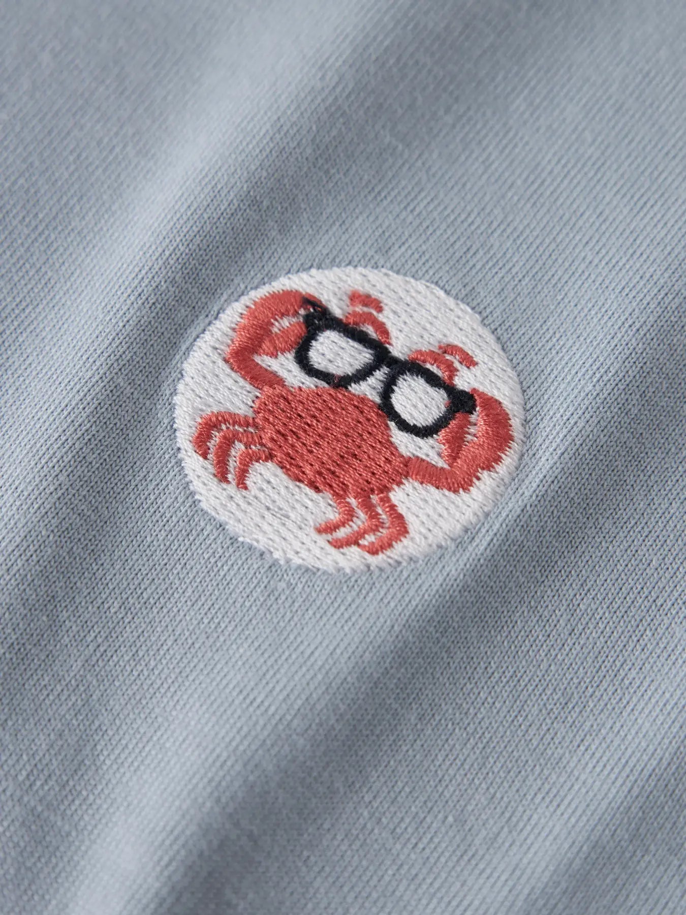 Name it: shirt crab