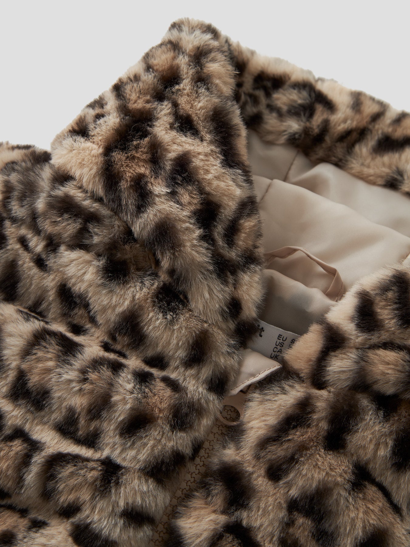 Name it: Jacket Leopard