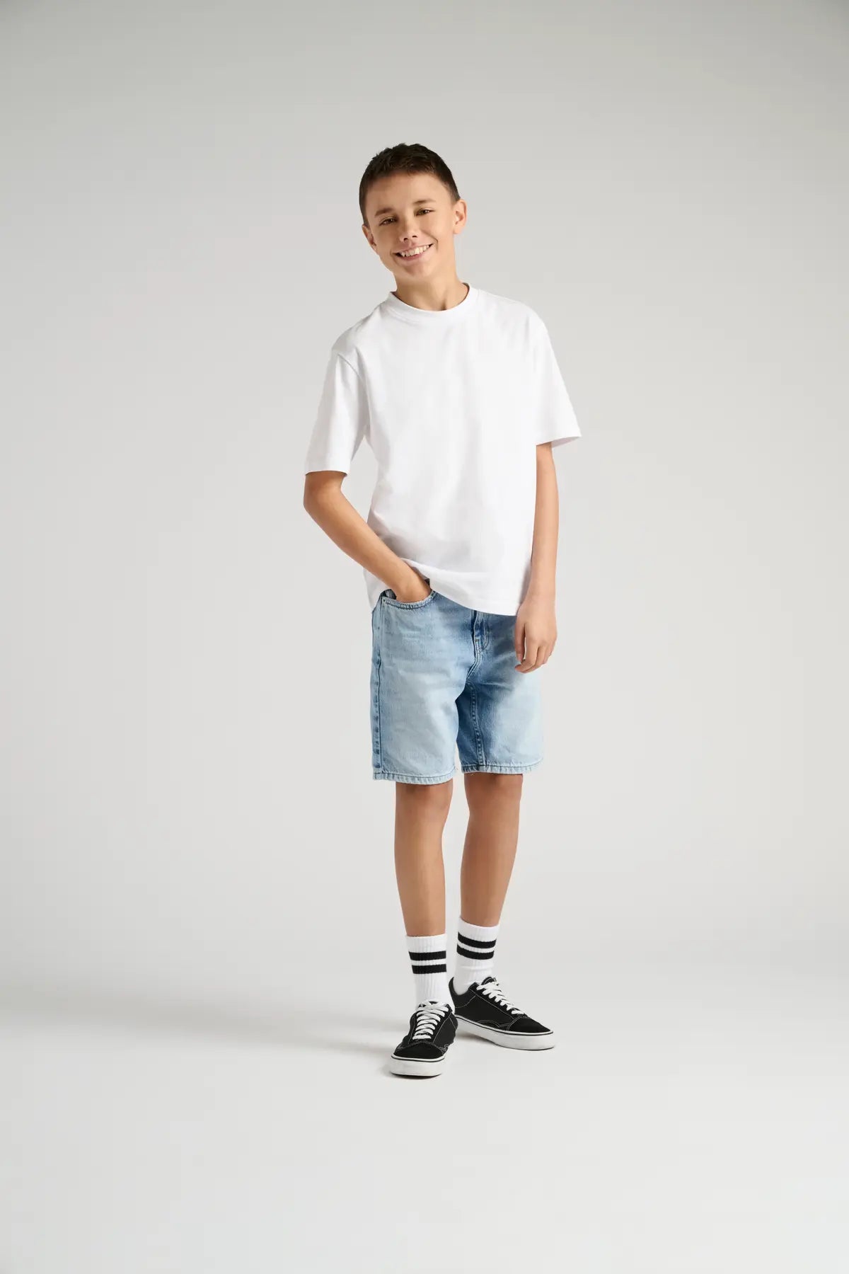 Only & Sons: baggy short:Light Blue Denim