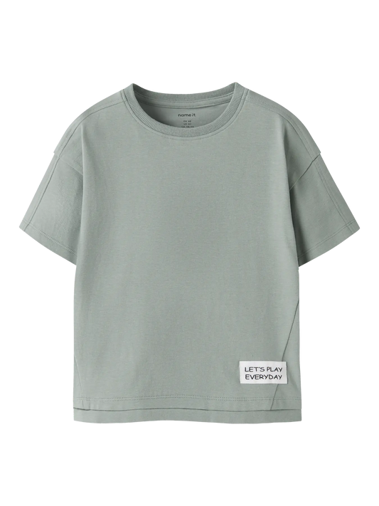 Name it: Shirt green "Let's play everyday"