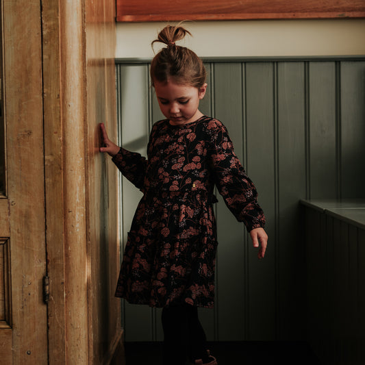 Koko Noko: dress faded black flower