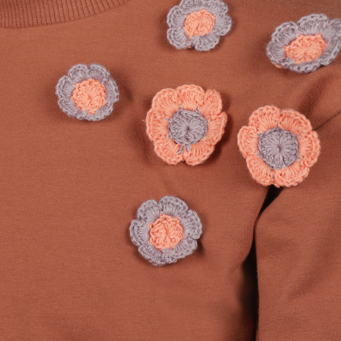 Koko Noko: sweater loose fit bruin bloemen