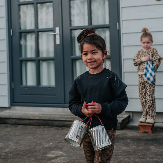 Koko Noko: sweater zwart met pailletten