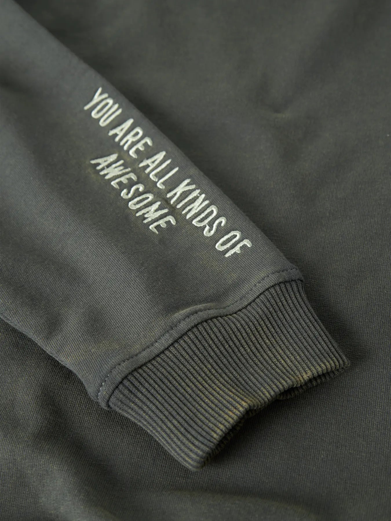 Name it: sweater "AWESOME" legergroen