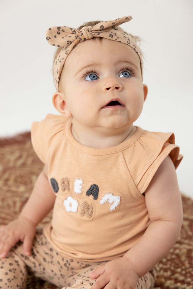 Feetje: Follow your dreams:shirt perzik "Dream"