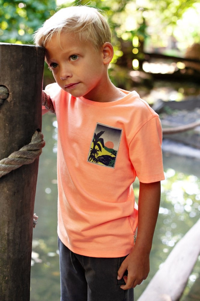 Sturdy:Lagoon Legends: shirt neon orange