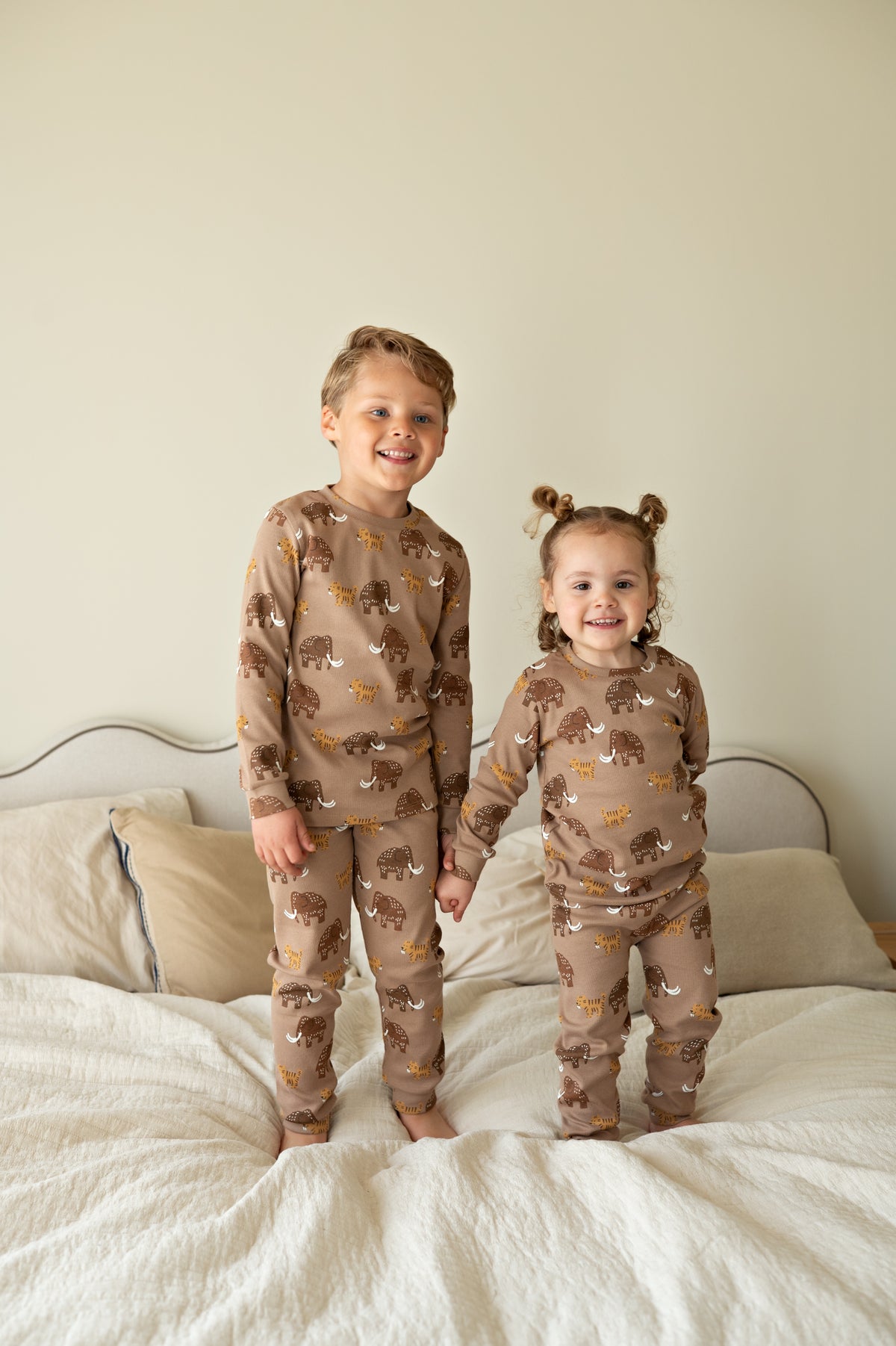 Feetje:premium pyjama Milo mammoth