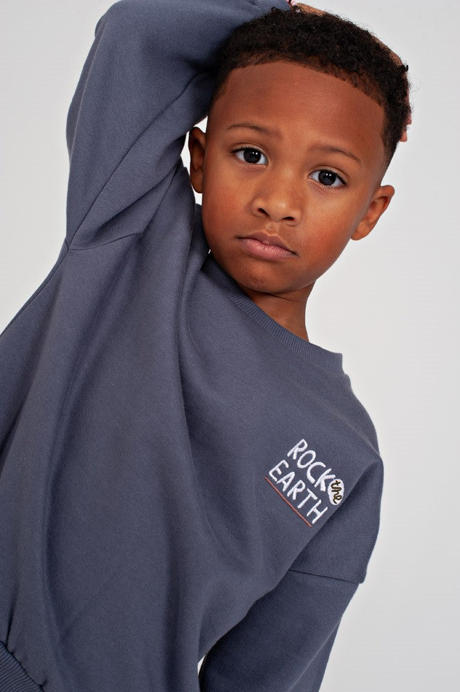 Sturdy:Rock The Earth: Sweater met backprint oversized