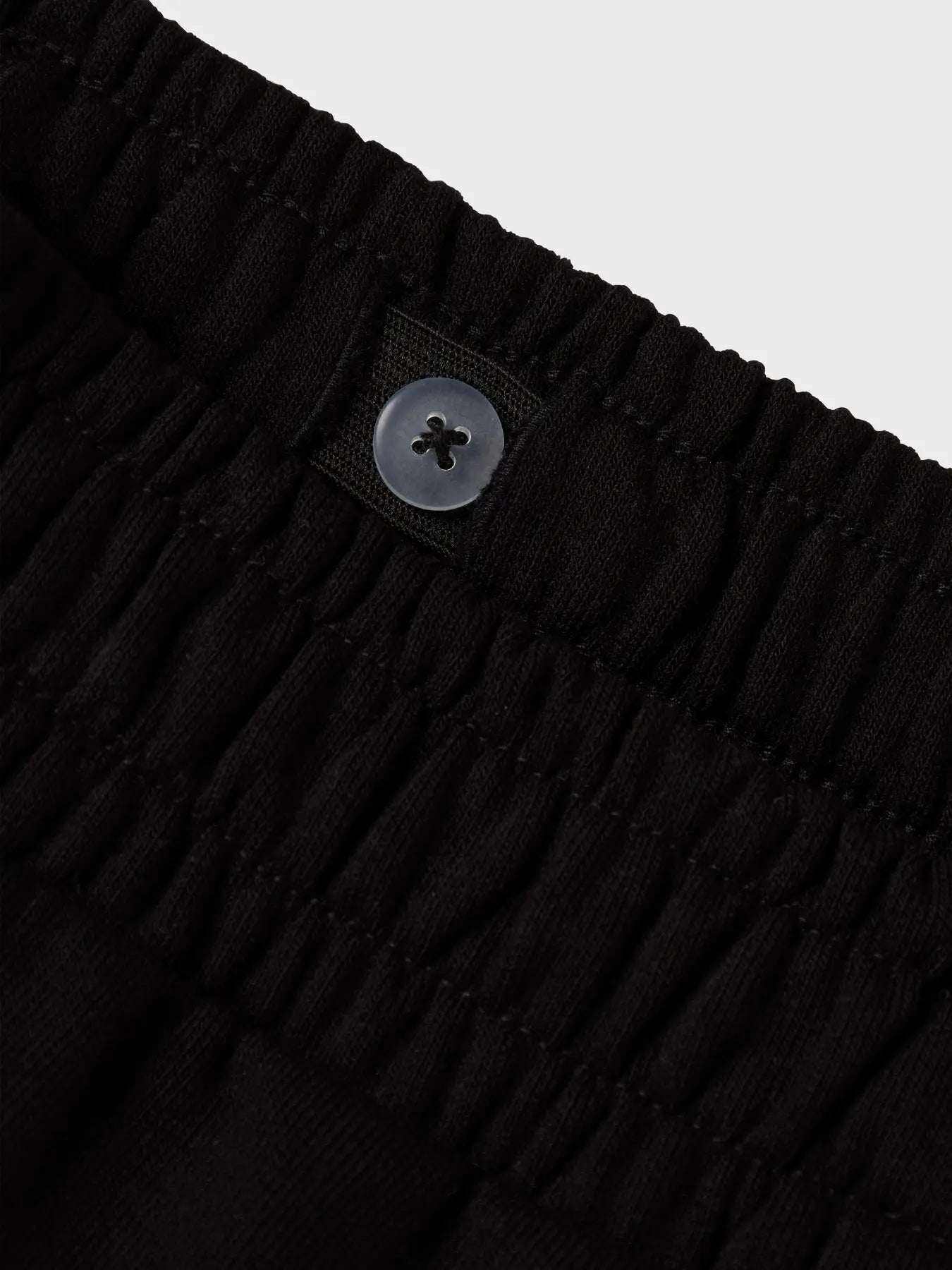 Name it: cargo short black