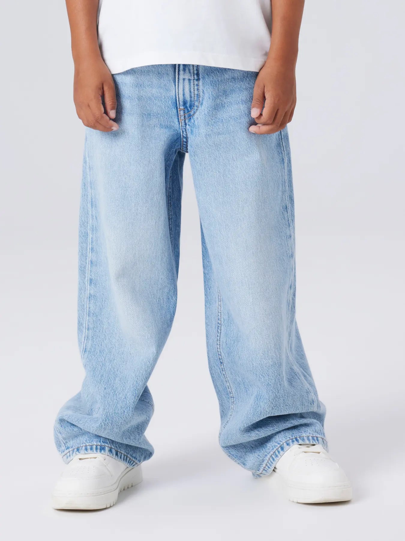 Name it: BERNT: Noos jeans skater light blue denim