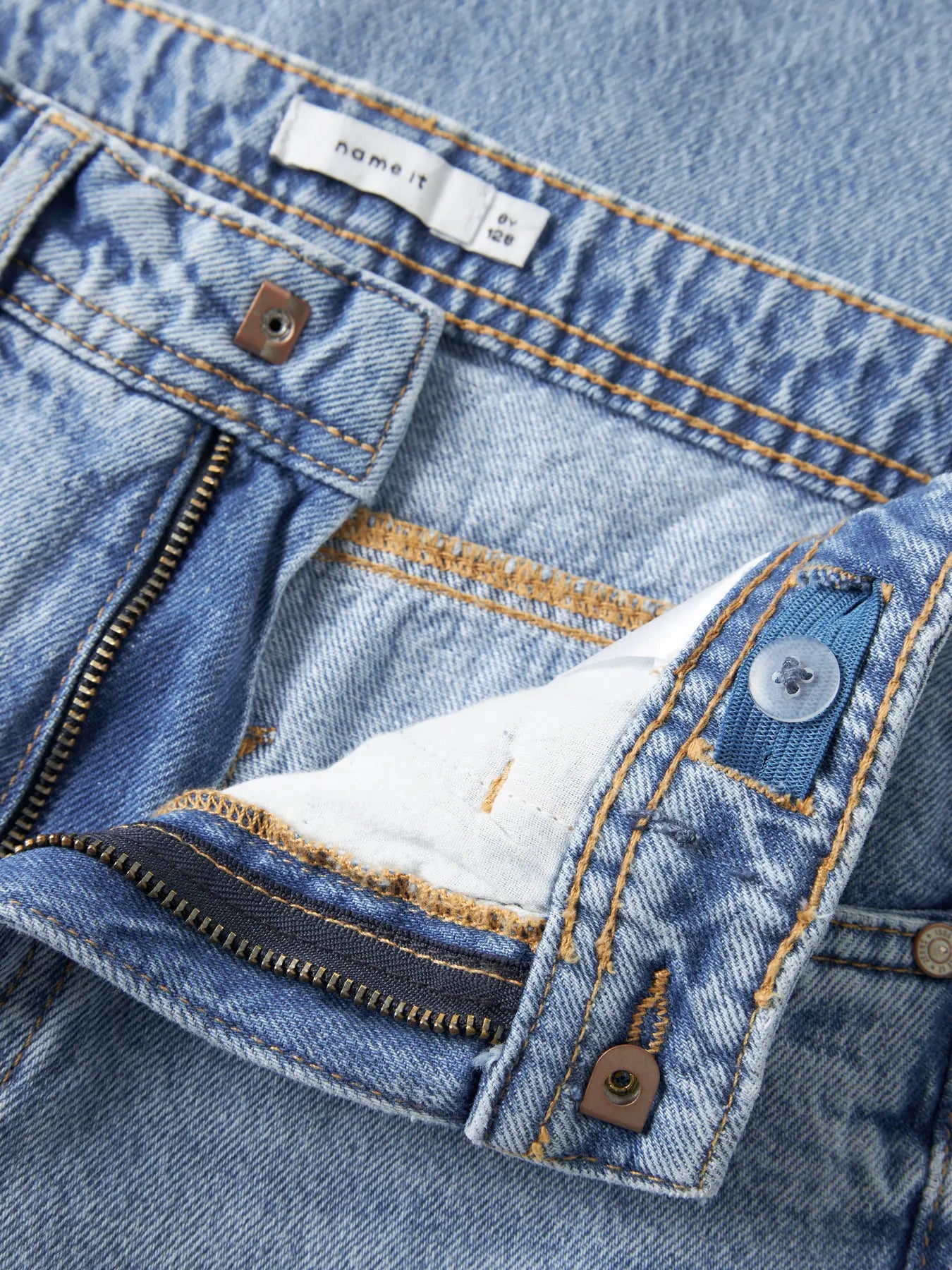 Name it: BERNT: Noos jeans skater light blue denim
