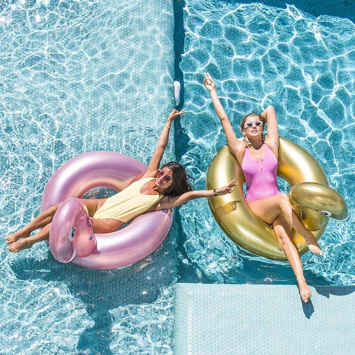 Swim essentials: Opblaasbare Rosé gouden Flamingo groot – Visjes en Co