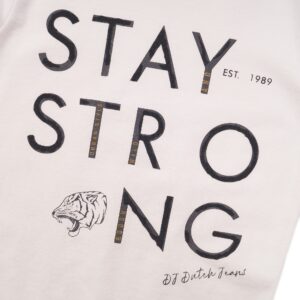 DJ Dutchjeans: Shirt stay strong.